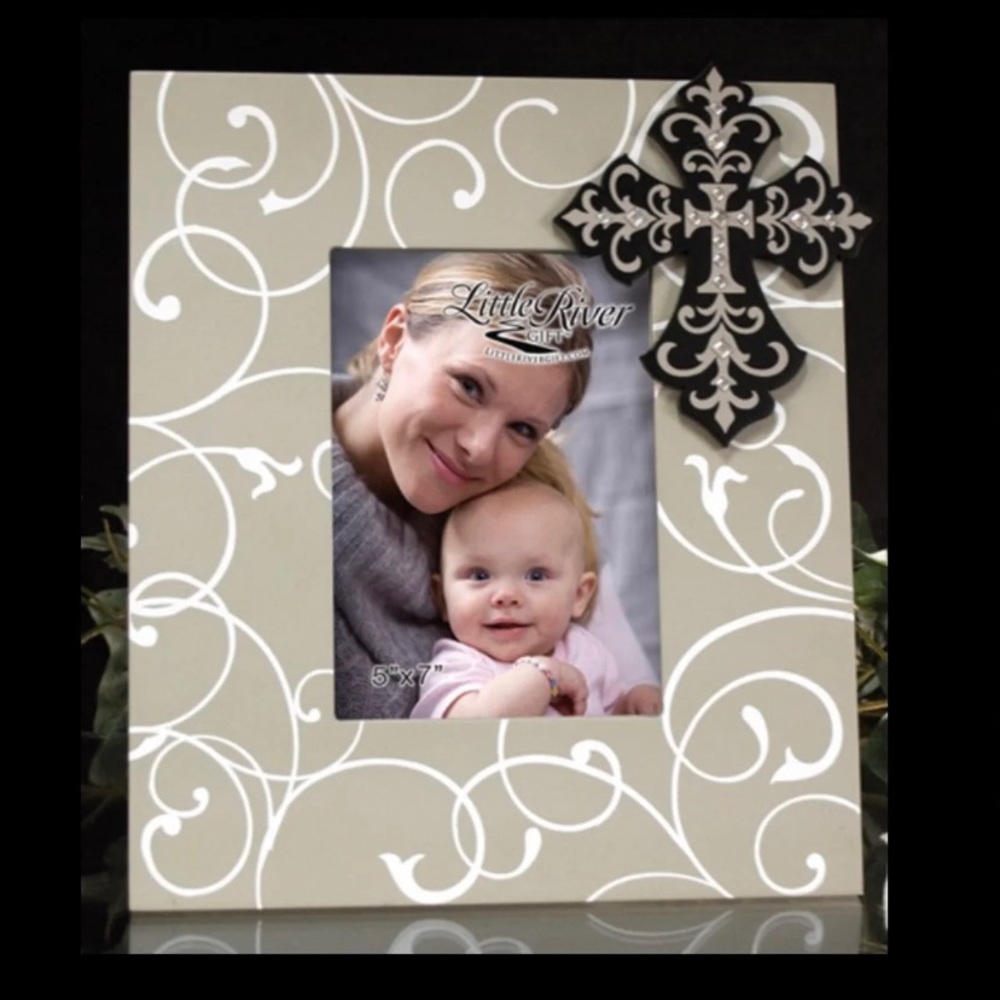 Tall Fleur 3D Cross 13" x 11" Photo Frame